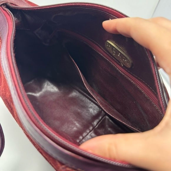 Givenchy Vintage Burgundy Suede Shoulder Bag – Gold Logo, Rare 90s Style - Picture 11 of 12
